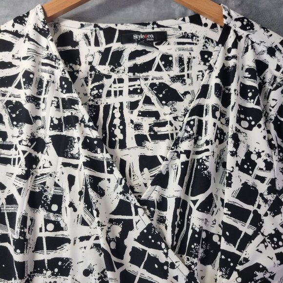 Style and Co Womens Petite XL Abstract Print Roll Tab Sleeve Blouse Black White - Picture 5 of 8